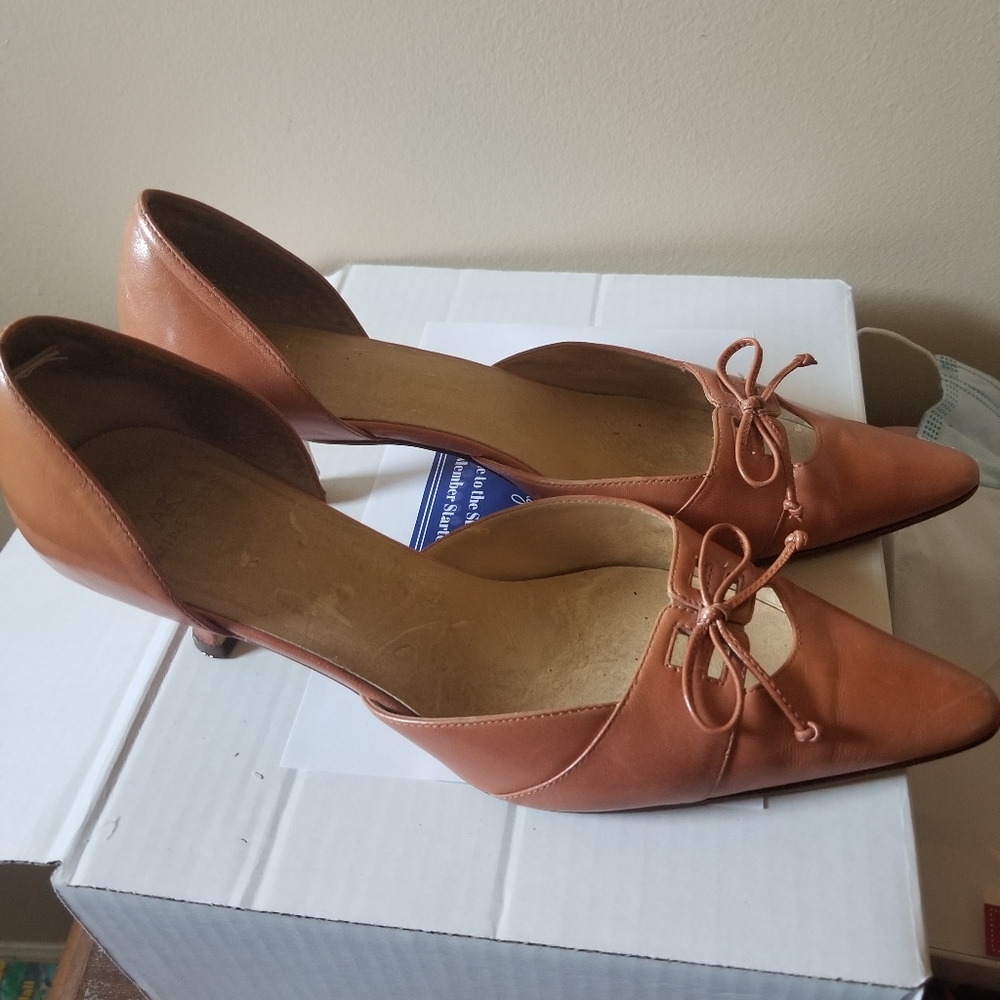 Anne Klein pumps